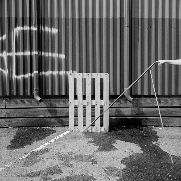 PE_trolleywalk_02
